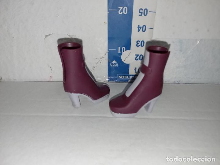 Barbie y Ken: Botas zapatos de mu&ntilde;eca barbie - Foto 3