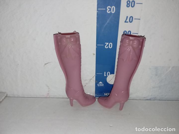 Barbie y Ken: Botas zapatos de mu&ntilde;eca barbie - Foto 4