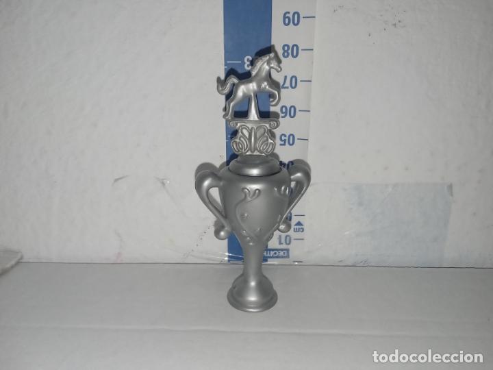 Barbie y Ken: Trofeo caballo de mu&ntilde;eca barbie - Foto 2