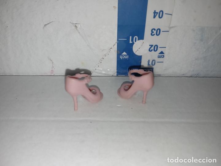 Barbie y Ken: Zapatos de Mu&ntilde;eca barbie - Foto 2