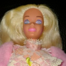 Barbie y Ken: BARBIE DE TRAPO. Lote 220762556