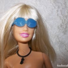 Barbie y Ken: GAFAS DE SOL BARBIE AZULES. Lote 221431043