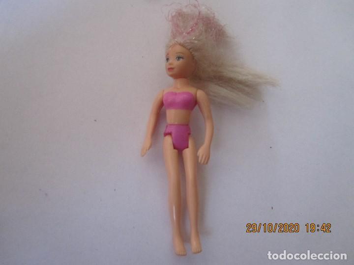 Barbie y Ken: mini mu&ntilde;eca de barbie - Foto 1