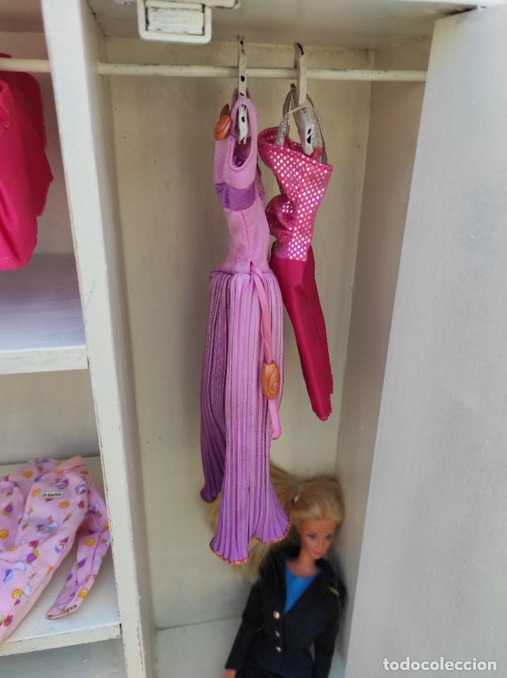 Barbie y Ken: Armario de ropa de mu&ntilde;ecas - Foto 3