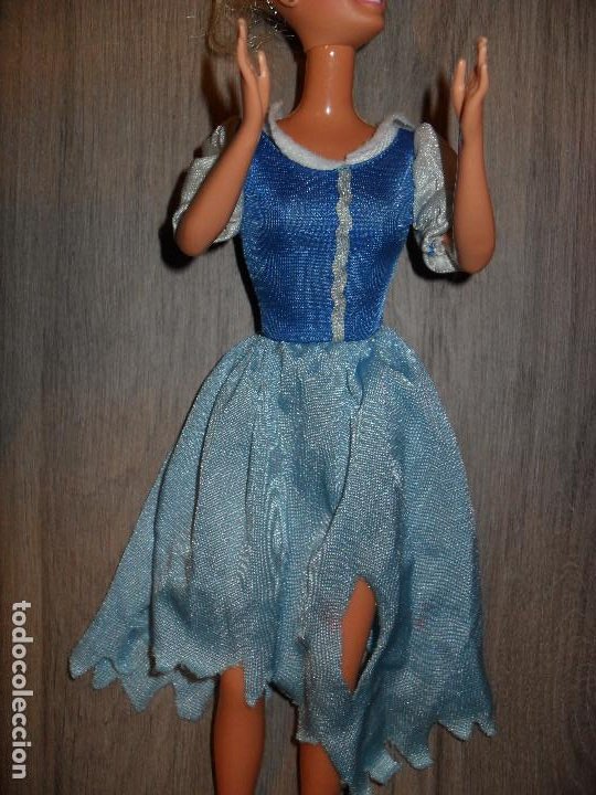 ropa vestido vintage de muñeca barbie cenicient - Compra venta en  todocoleccion
