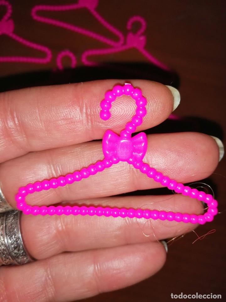 Barbie y Ken: Lote de perchas de Barbie - Foto 4