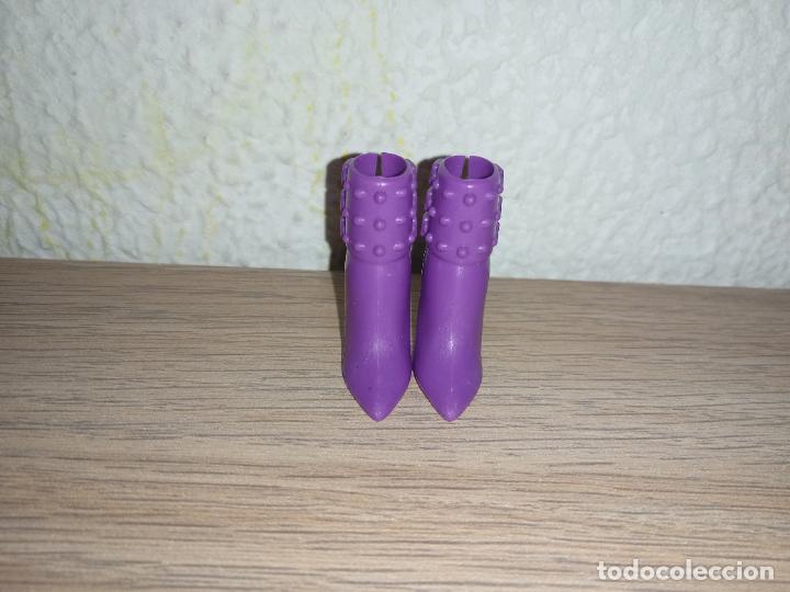 Barbie y Ken: Zapatos botas de Mu&ntilde;eca Barbie - Foto 3