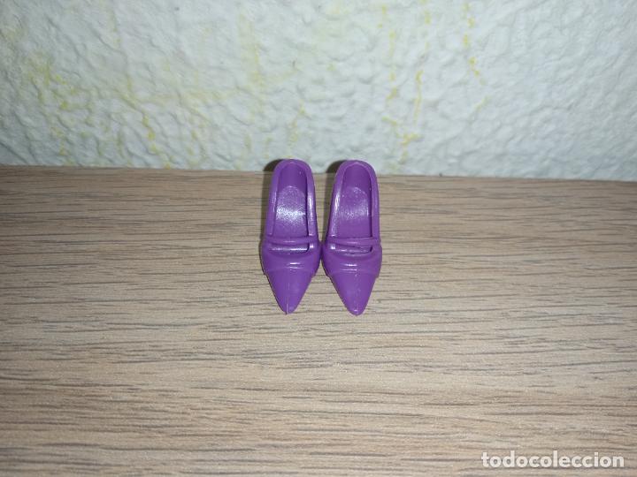 Barbie y Ken: Zapatos de Mu&ntilde;eca Barbie - Foto 2