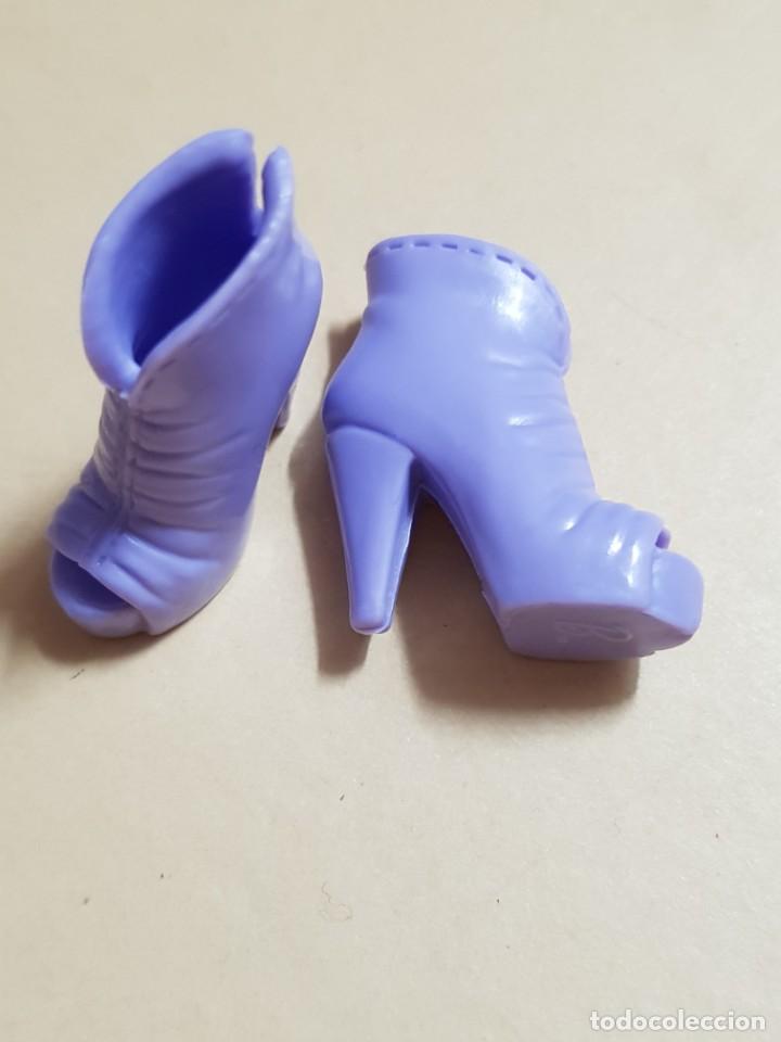 Barbie y Ken: Zapatos botines barbie - Foto 1