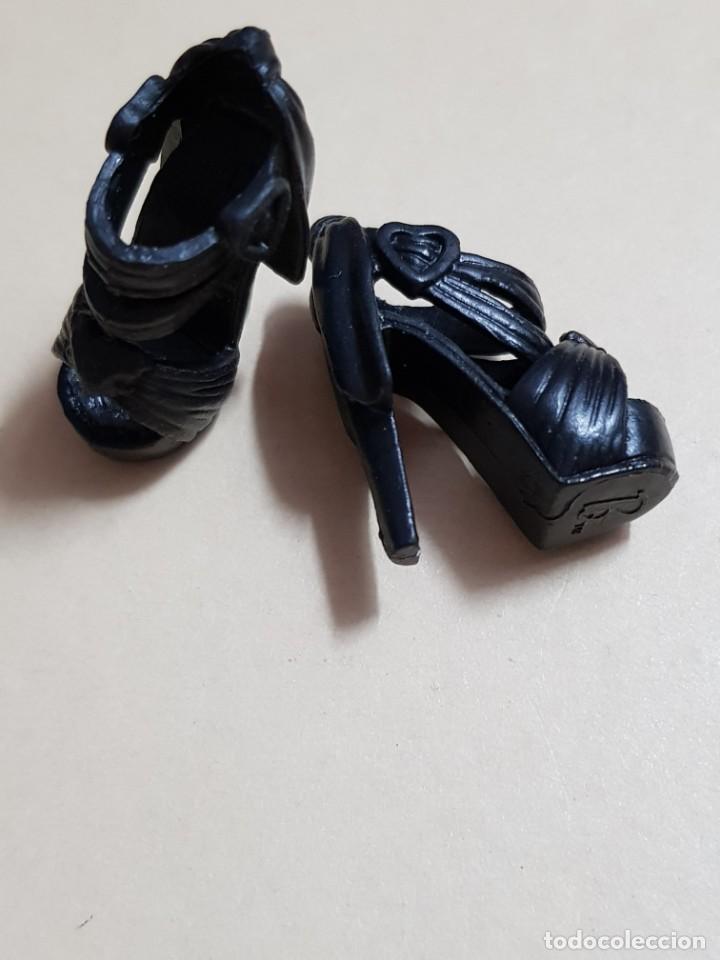 Barbie y Ken: Zapatos barbie fashionista