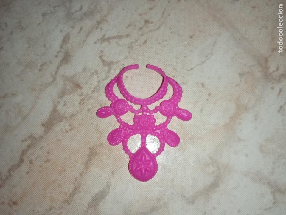 Barbie y Ken: Collar de mu&ntilde;eca barbie - Foto 1