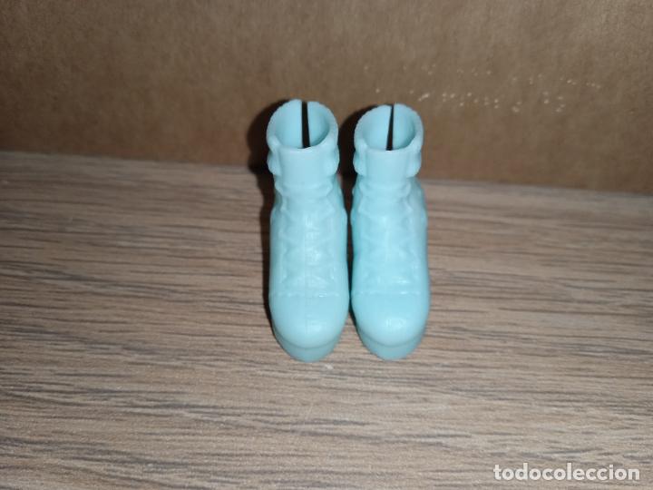 Barbie y Ken: Zapatos botas de mu&ntilde;eca barbie - Foto 3