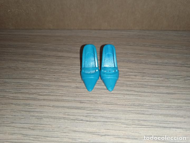 Barbie y Ken: Zapatos de Mu&ntilde;eca barbie - Foto 2