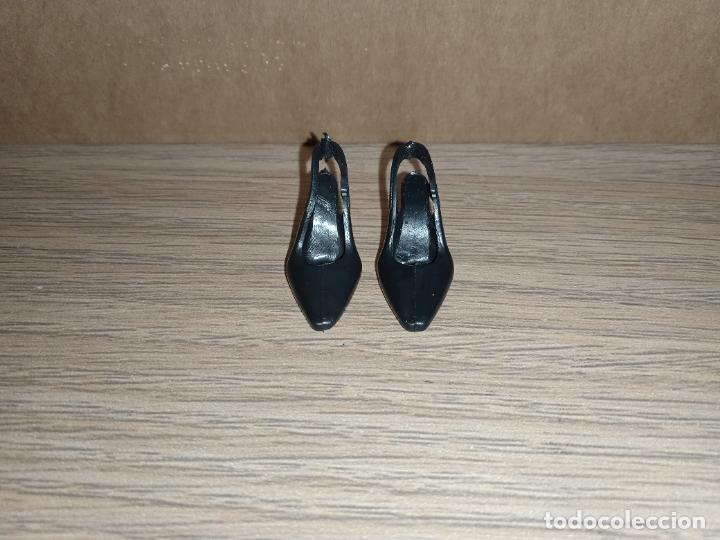 Barbie y Ken: ZAPATOS DE MU&Ntilde;ECA BARBIE - Foto 2