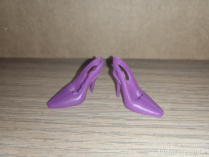 Barbie y Ken: Zapatos de mu&ntilde;eca Barbie - Foto 1
