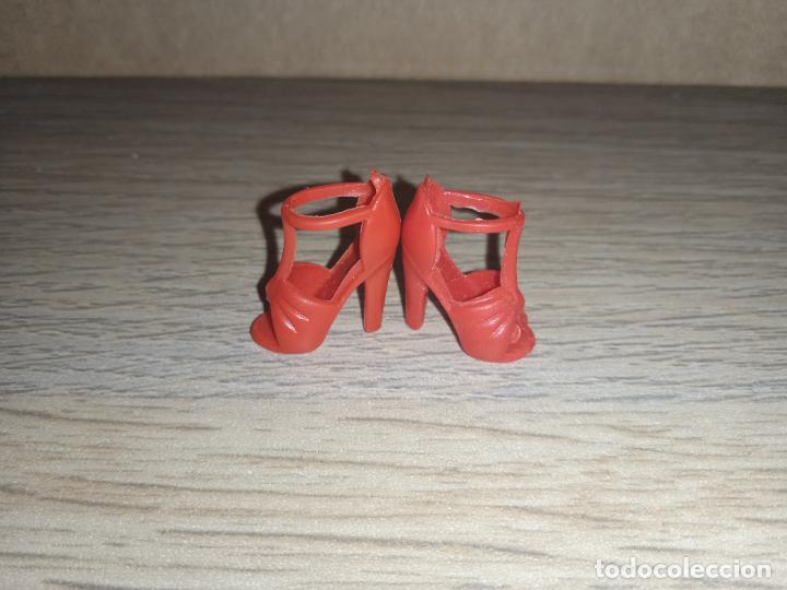 Barbie y Ken: Zapatos de mu&ntilde;eca Barbie - Foto 1