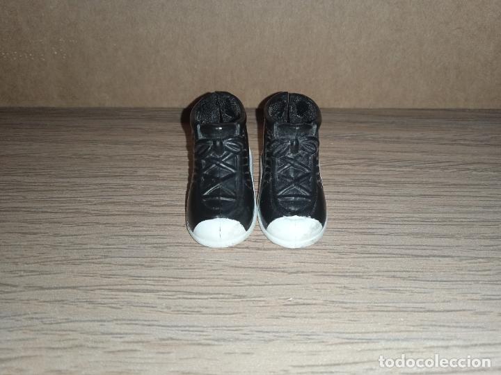 Barbie y Ken: Zapatos de mu&ntilde;eco ken - Foto 2
