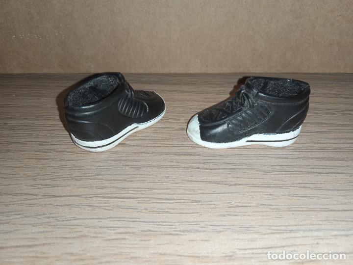 Barbie y Ken: Zapatos de mu&ntilde;eco ken - Foto 3