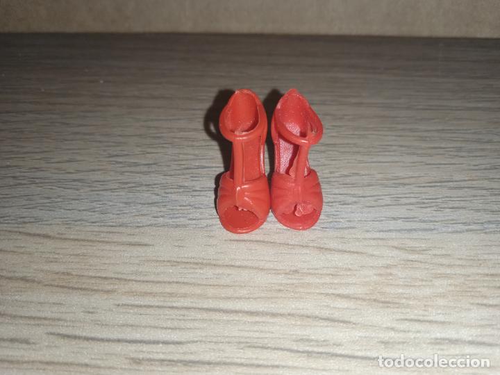 Barbie y Ken: Zapatos de mu&ntilde;eca Barbie - Foto 1