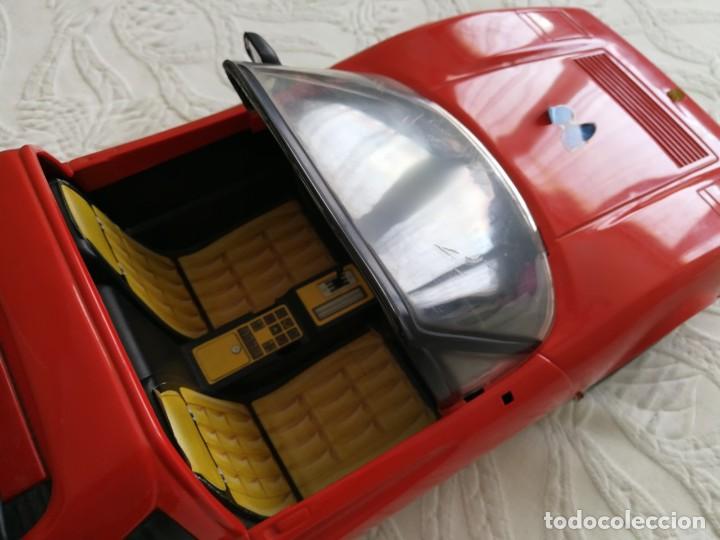 Barbie y Ken: Barbie. Ferrari rojo. - Foto 2
