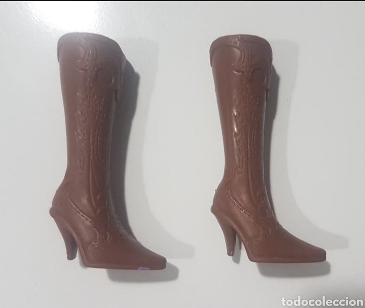 Barbie y Ken: Botas de Barbie Marrones camperas - Foto 2