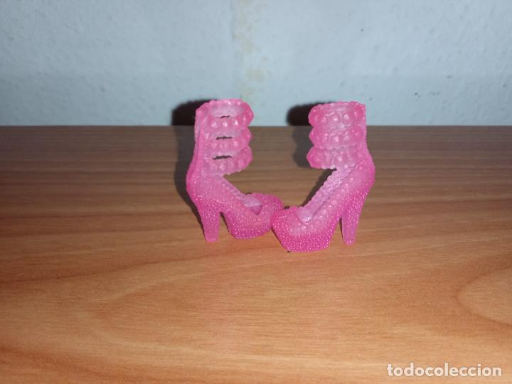 Barbie y Ken: Zapatos de mu&ntilde;eca Barbie - Foto 3