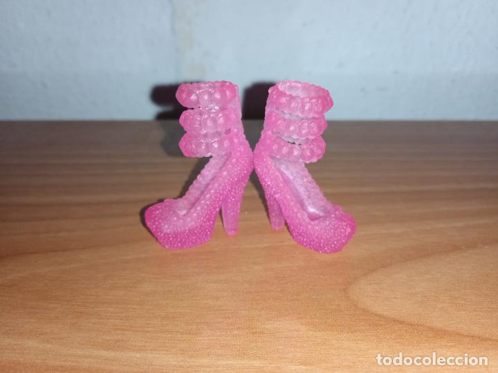 Barbie y Ken: Zapatos de mu&ntilde;eca Barbie - Foto 1