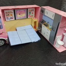 Barbie y Ken: CARAVANA DE BARBIE. JUG