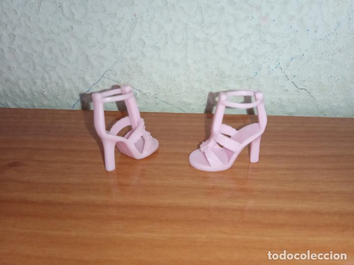Barbie y Ken: Zapatos de mu&ntilde;eca Barbie - Foto 2