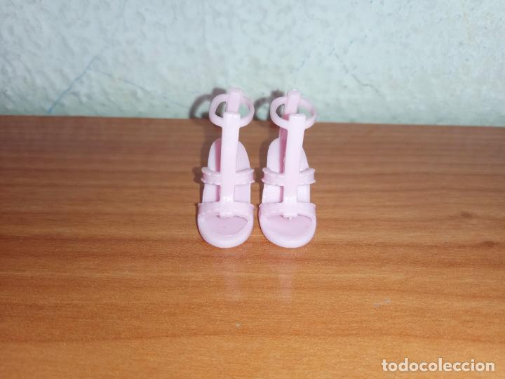 Barbie y Ken: Zapatos de mu&ntilde;eca Barbie - Foto 3