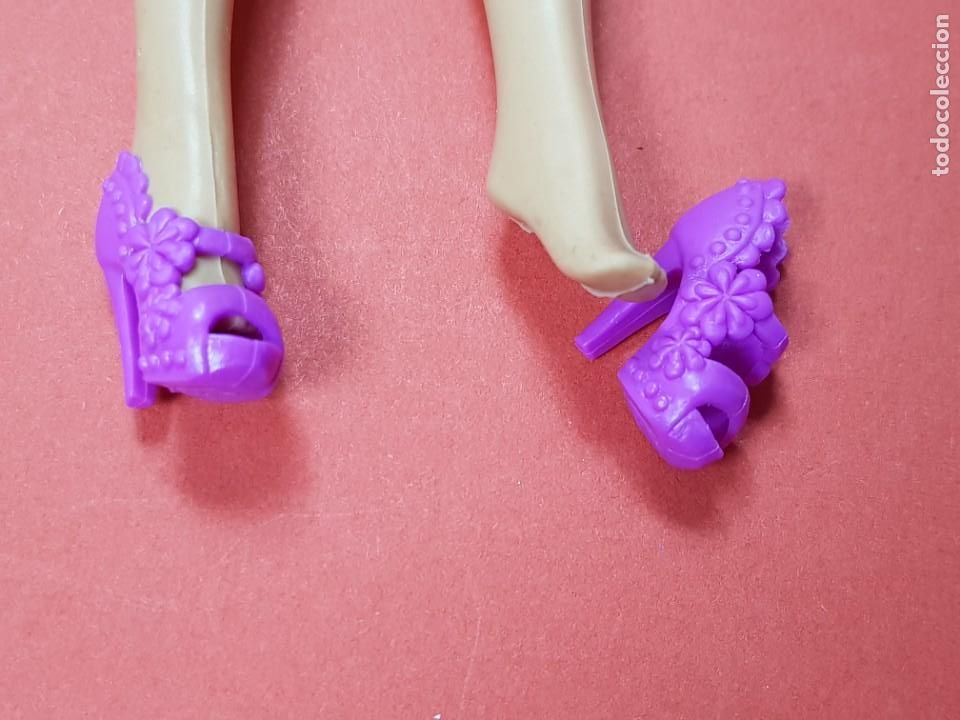 Barbie y Ken: Zapatos barbie - Foto 1