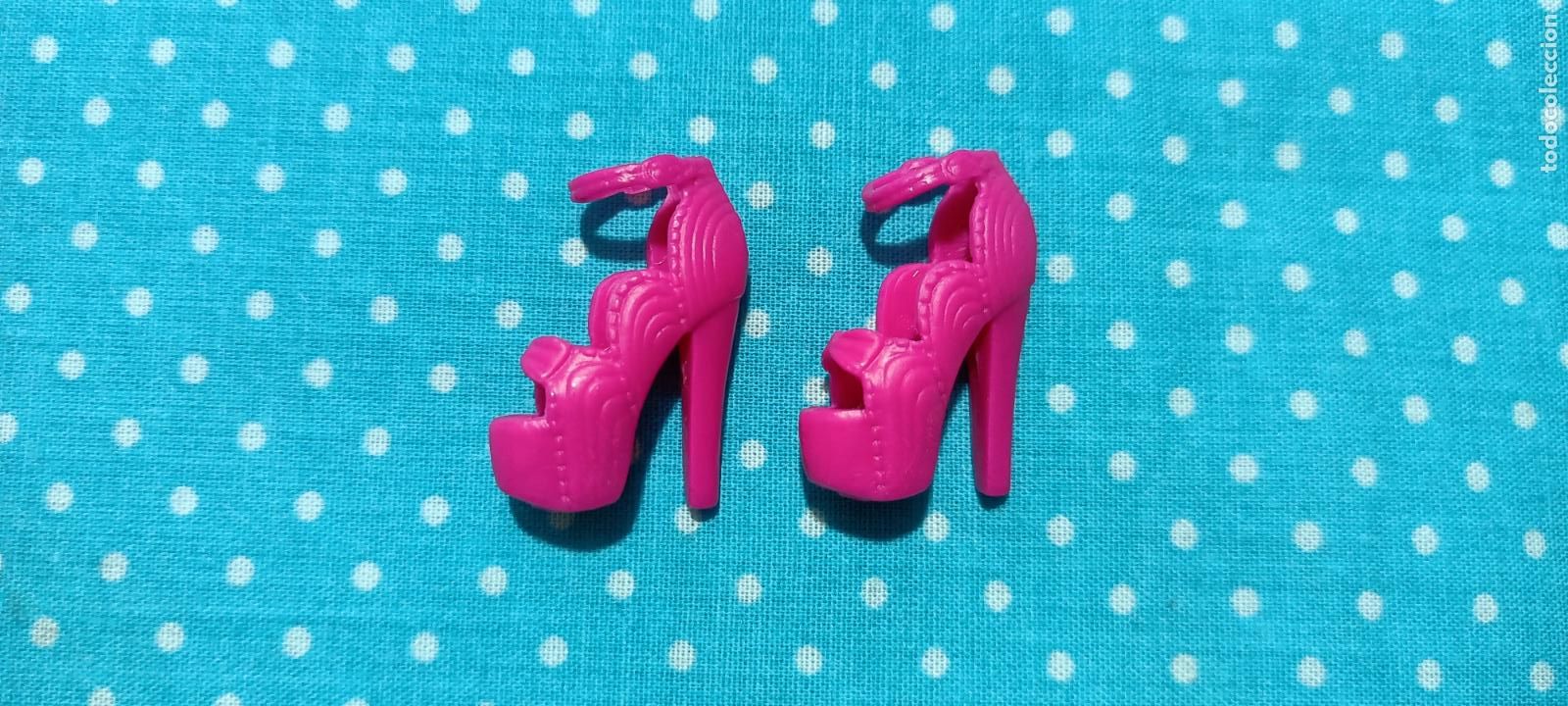 Barbie y Ken: Zapatos Barbie - Foto 1