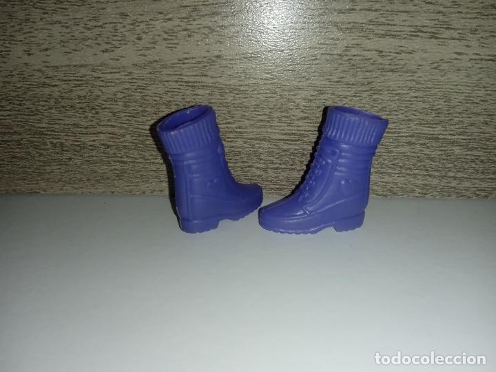 Barbie y Ken: Zapatos botas de mu&ntilde;eca Barbie - Foto 3