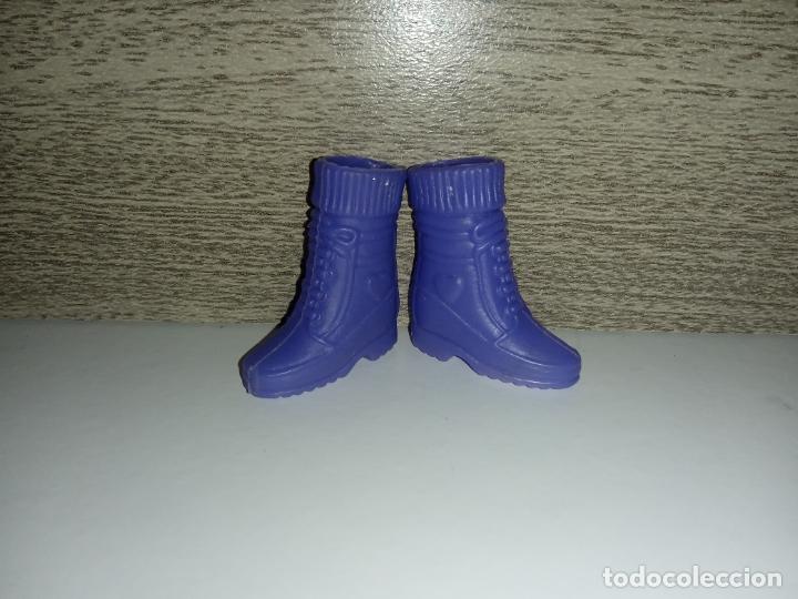 Barbie y Ken: Zapatos botas de mu&ntilde;eca Barbie - Foto 1