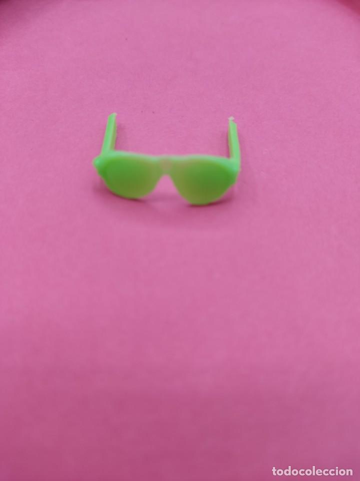 Barbie y Ken: Gafas verdes mu&ntilde;eca Barbie - Foto 2