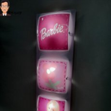 Barbie y Ken: BARBIE / FANTÁSTICA LÁMPARA DE PARED DE 3 BOMBILLAS/ MATTEL 2003 / MUÑECA BARBIE / JUGUETE. Lote 354641923