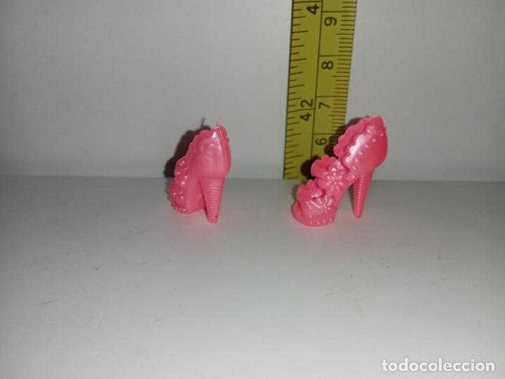 Barbie y Ken: Zapatos de mu&ntilde;eca Barbie - Foto 3