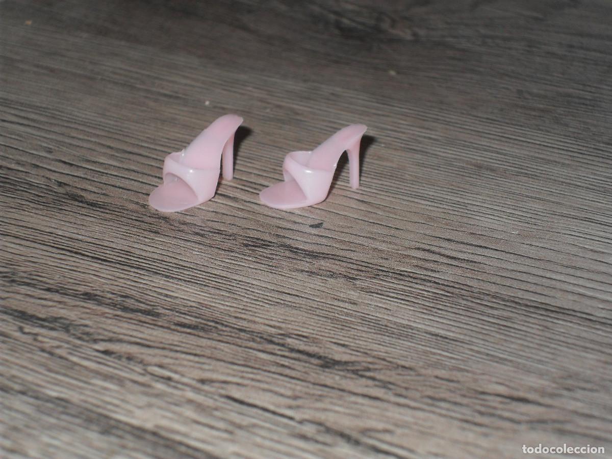 Barbie y Ken: zapatos para Mu&ntilde;eca Barbie - Foto 1