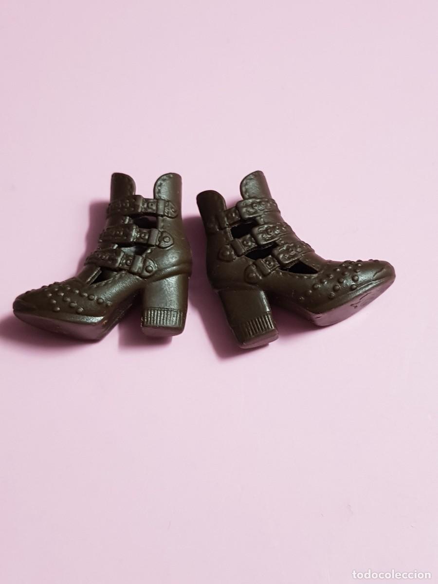 Barbie y Ken: Zapatos botas botines barbie - Foto 1