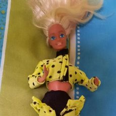 Barbie y Ken: TRAJE BARBIE,AÑOS 80-90. Lote 387678769