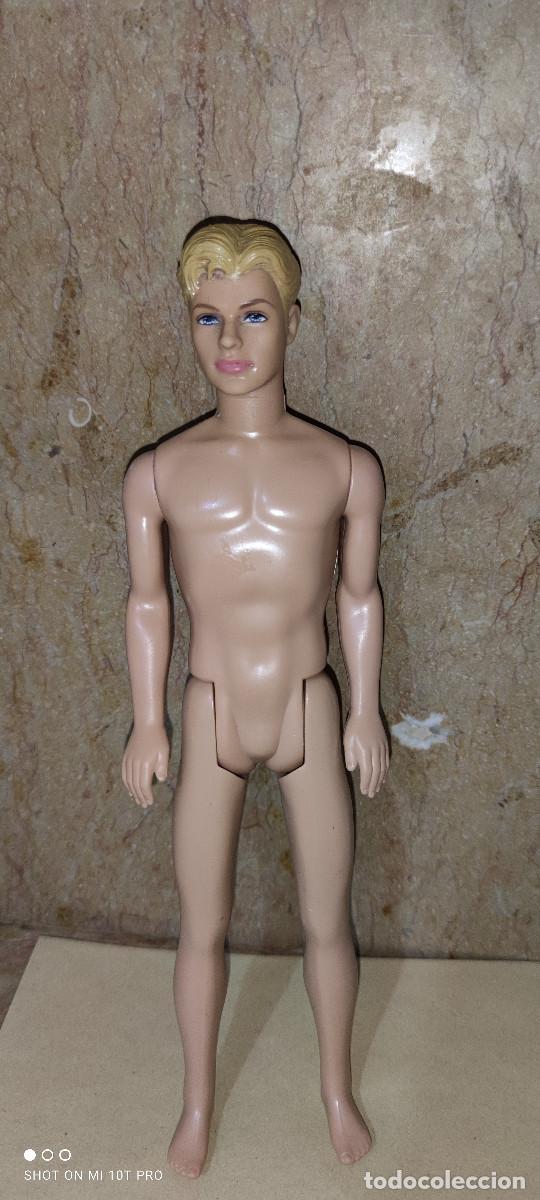 Barbie y Ken: Mu&ntilde;eco Ken con esmalte en la cara - Foto 2