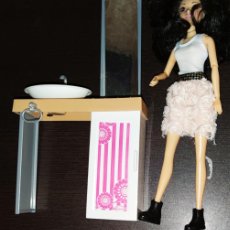 Barbie y Ken: LAVABO MUEBLE BAÑO VATER ESPEJO PARA MUÑECA BARBIE, MONSTER HIGH (MUÑECA NO INCLUIDA). Lote 403315269