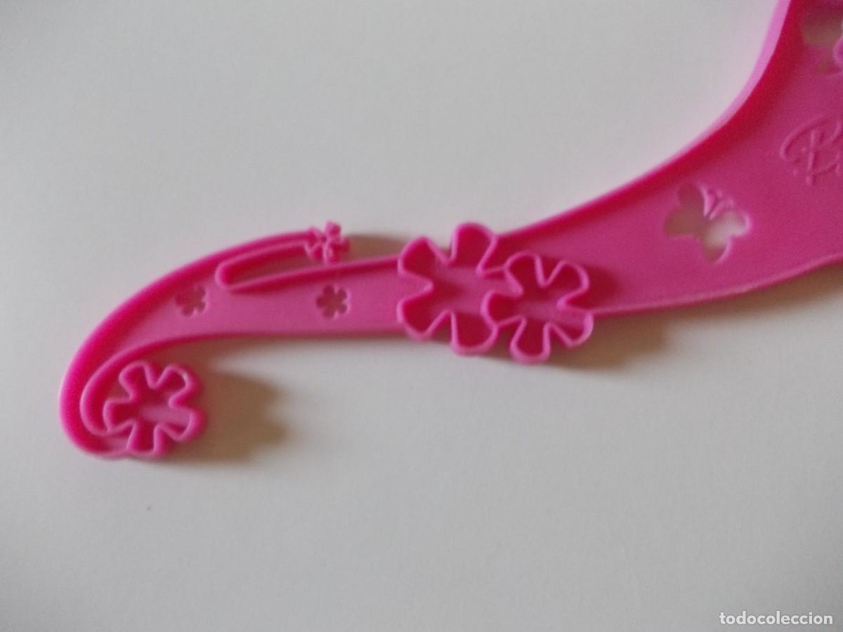 Barbie y Ken: Percha rosa Barbie - Foto 6