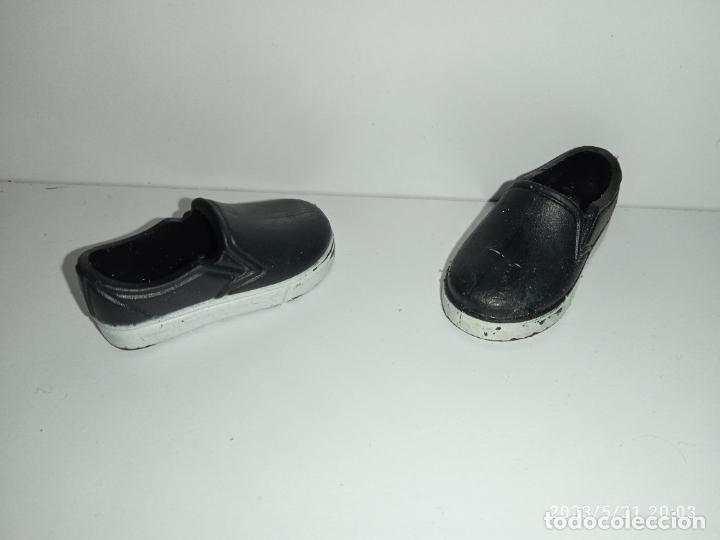 Barbie y Ken: zapatos de mu&ntilde;eco ken - Foto 3