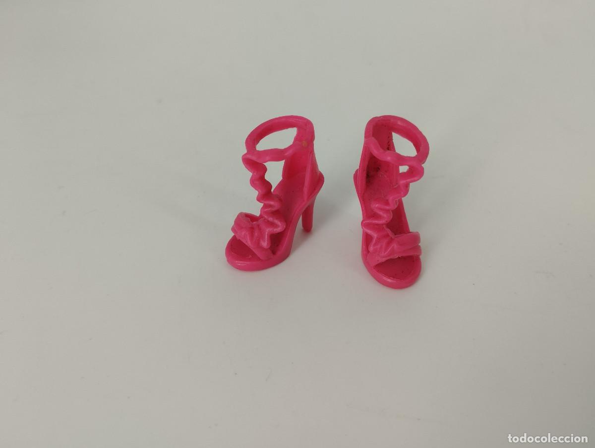 Barbie et Ken: Zapatos / sandalias color rosa fucsia originales Barbie - Mattel, 2000s