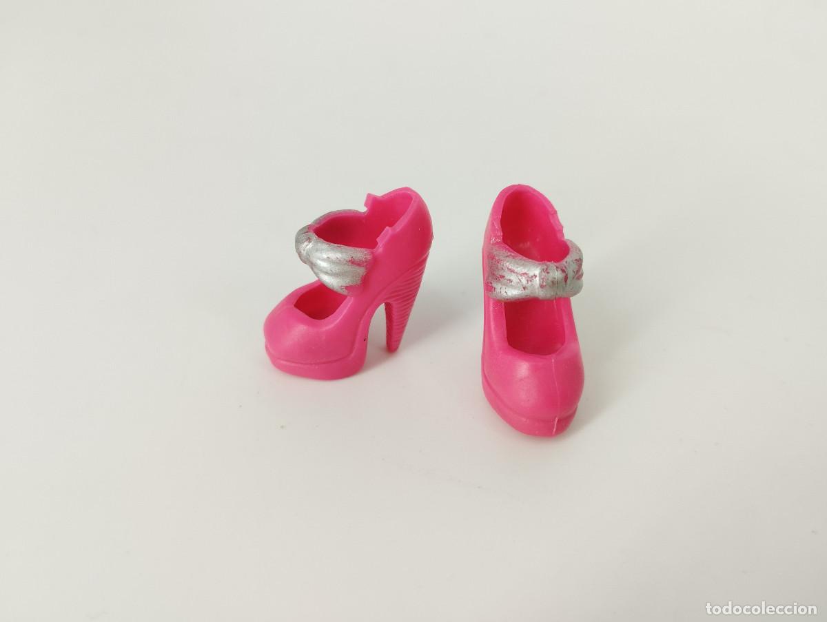 Barbie et Ken: Zapatos color rosa fucsia con lazos originales Barbie Fashionistas Wave 1 Cutie - Mattel, 2009