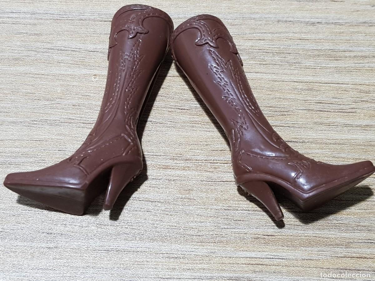 Barbie y Ken: Botas barbie - Foto 1