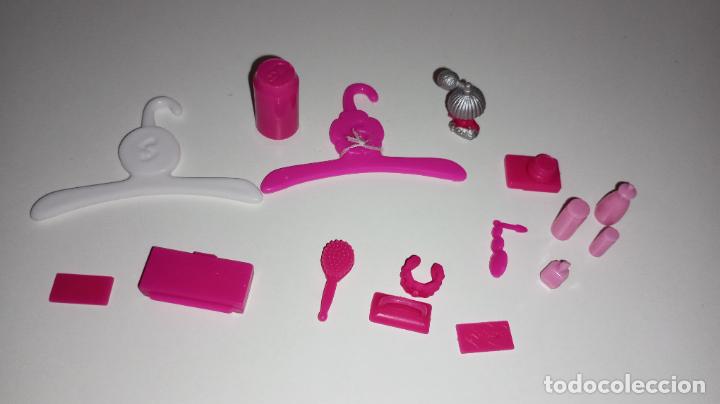 Barbie y Ken: Lote accesorios de mu&ntilde;eca Barbie - Foto 1