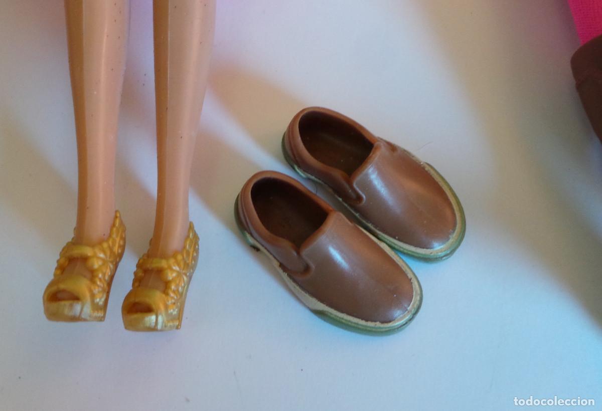 Barbie y Ken: LOTE DE MU&Ntilde;ECAS Y ACCESORIOS BARBIE - Foto 8
