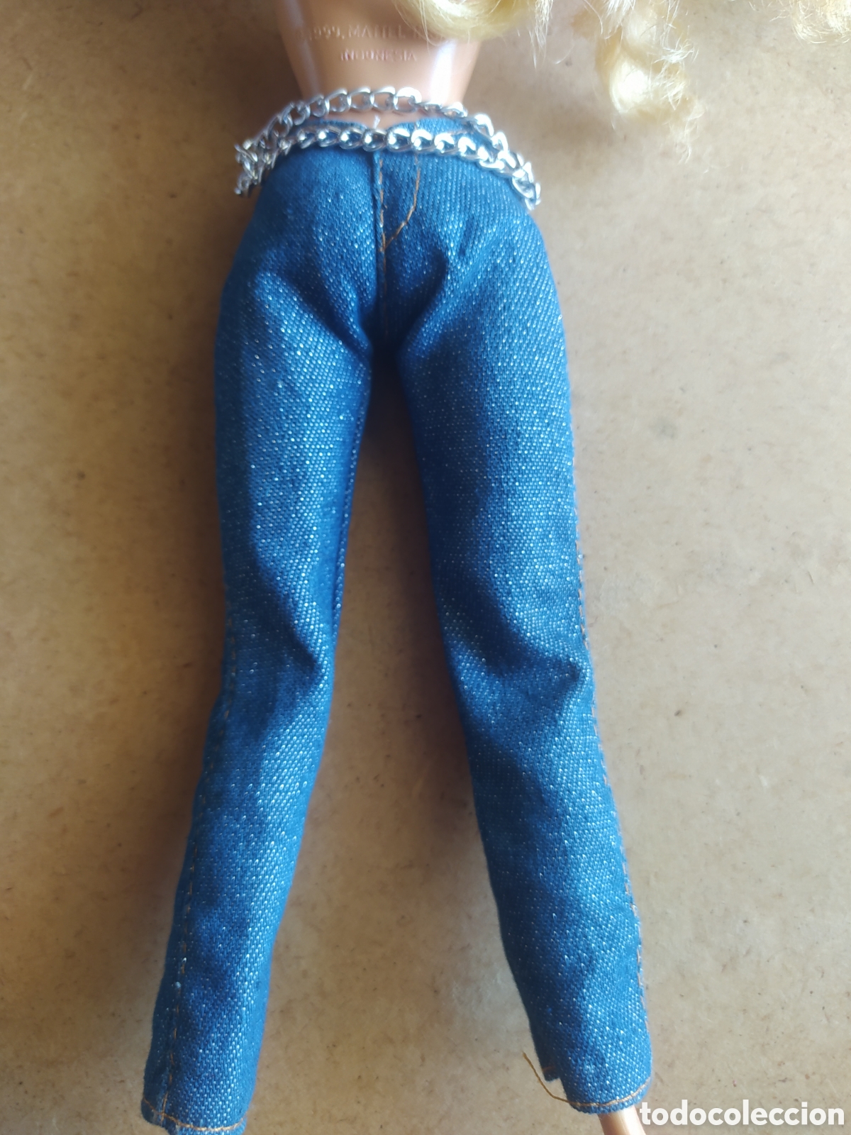 Barbie y Ken: Tejanos con cadena para mu&ntilde;eca Barbie - Foto 2
